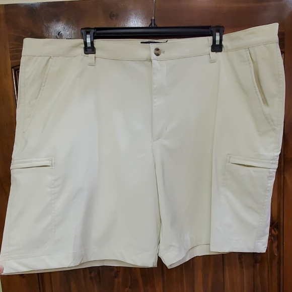 🆕️ Chaps Performance Golf shorts - Picture 5 of 12